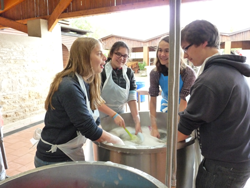 Pélé des jeunes à Taizé - Tâches